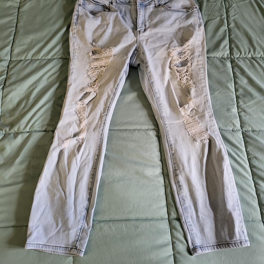 Stylish Light Blue Distressed Women's Jeans